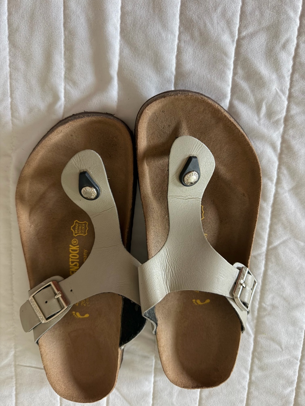 Birkenstock Women’s Cream Gizeh Thong Sandals